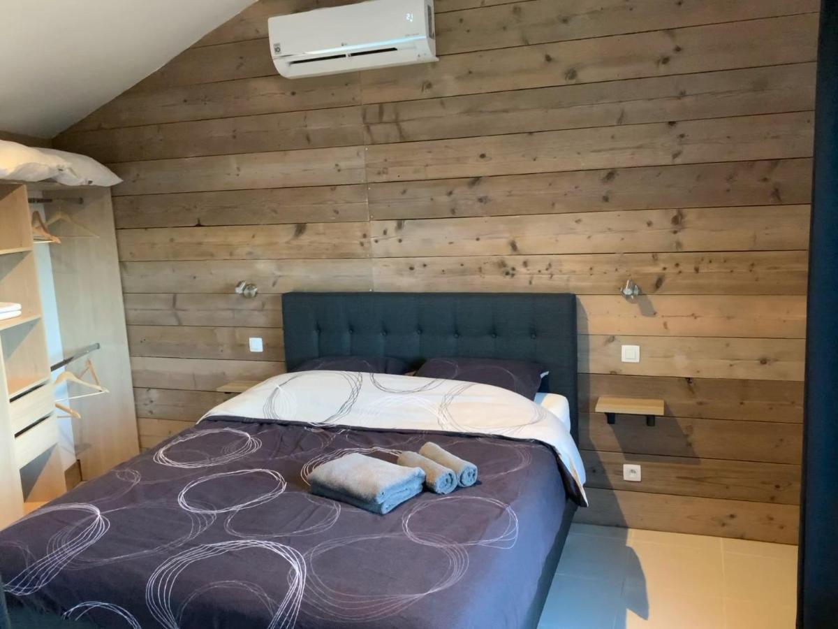 Chambre D'Hotes Naturiste Le Jardin Des Hirondelles Blanzaguet-Saint-Cybard Esterno foto